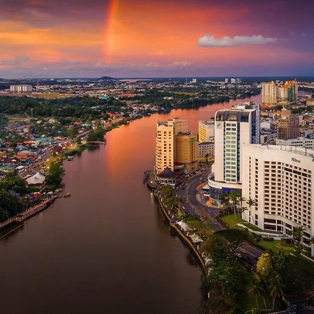 Riverbank Suites Waterfront 507 Kuching Exterior foto