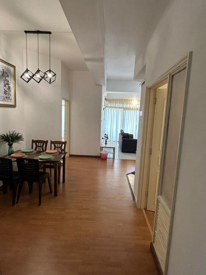 Riverbank Suites Waterfront 507 Kuching Exterior foto